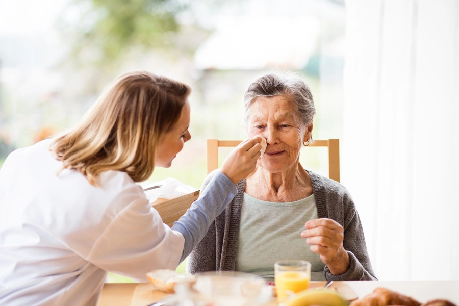 How Personal Care Aides Enhance Daily Living For Seniors in Douglasville, GA